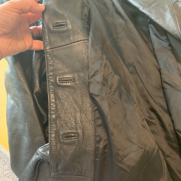 Colebrook leather jacket. size L. In Black. - Picture 5 of 11